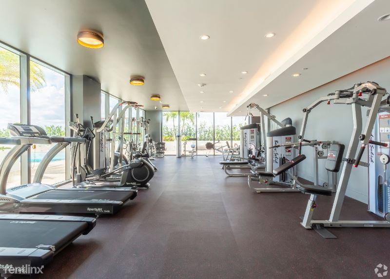 1500 1500 NE Miami Pl 1/1 - Photo 2 of 23