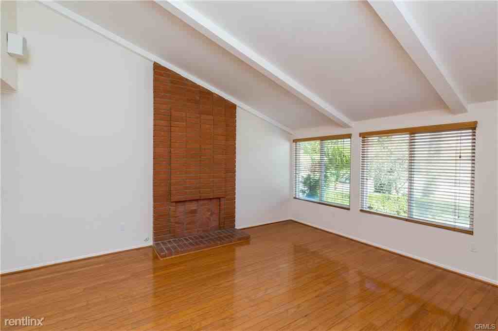 19603 Linda Dr - Photo 3 of 10