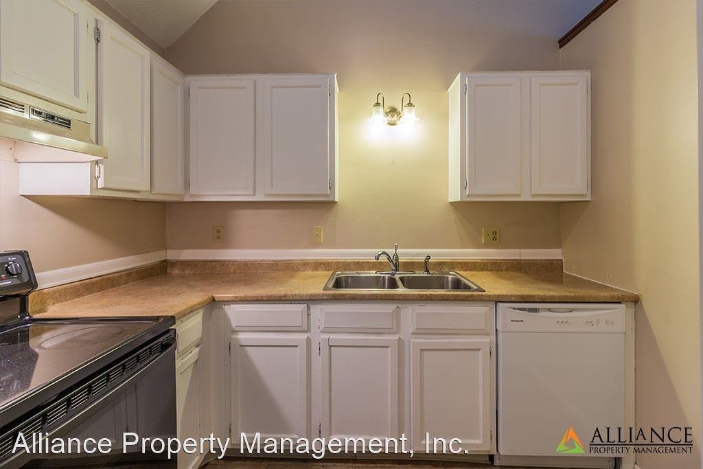 1609 Green Valley Cir. - Photo 3 of 16