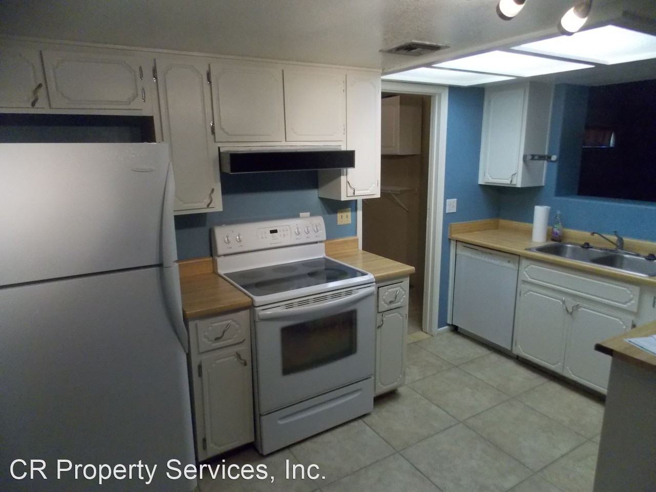2403 E Jerome Ave - Photo 3 of 9