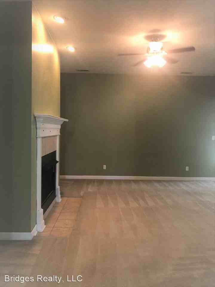 633 Ventana Dr - Photo 3 of 11