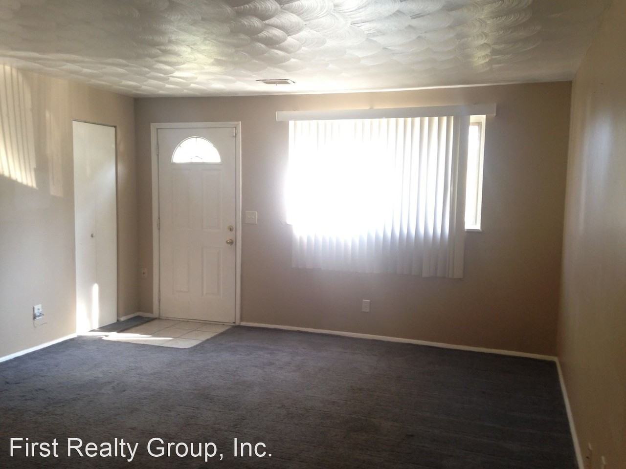 5336 Rockport Ave - Photo 3 of 7