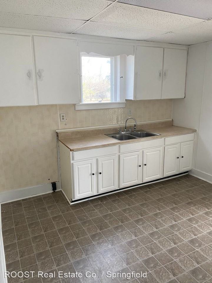 500 S Belmont Ave - Photo 3 of 9
