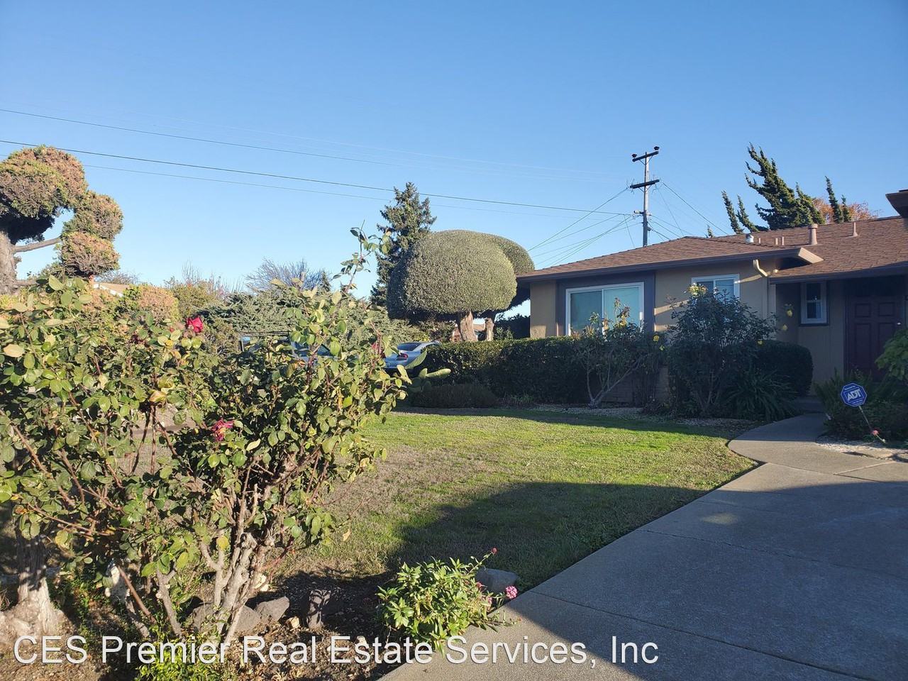 2684 Rim Rd - Photo 2 of 17