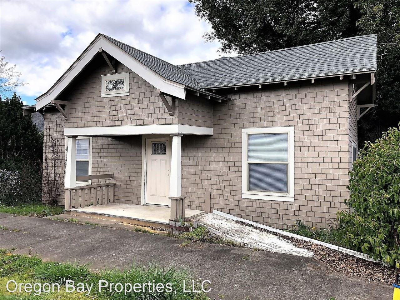 629 Maple St, Myrtle Point, OR 97458 2 Bedroom Apartment for Rent