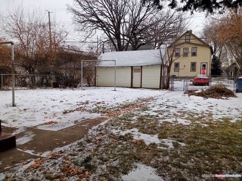 2531 Grand St NE - Photo 2 of 12