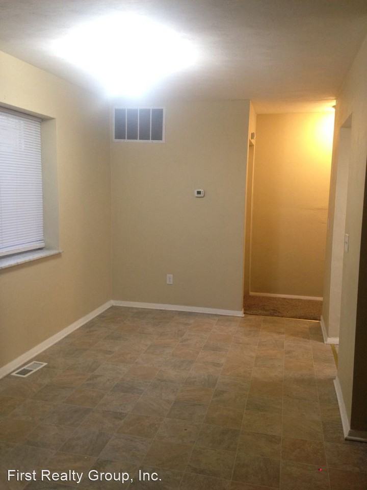 737 Wilmington Avenue - Photo 3 of 7