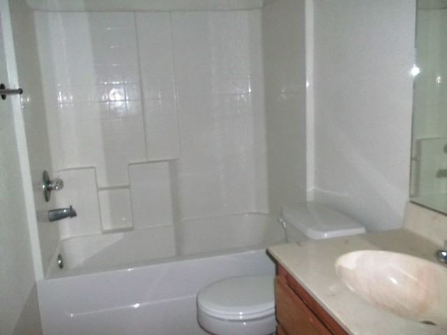 2910-2912 Ashley Dr - Photo 2 of 6