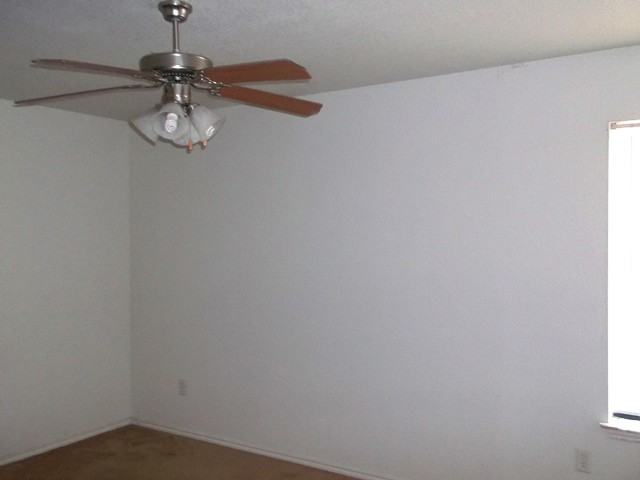 2910-2912 Ashley Dr - Photo 3 of 6