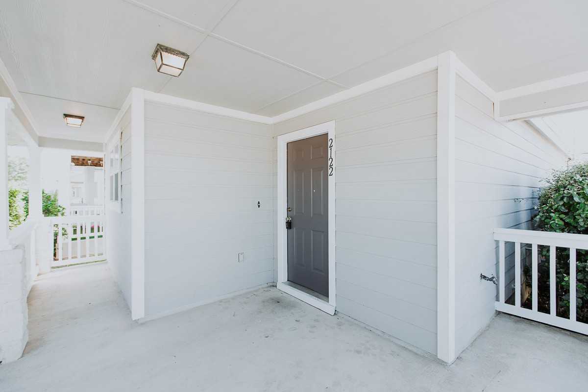 2122 Bluffstone Dr - Photo 3 of 31