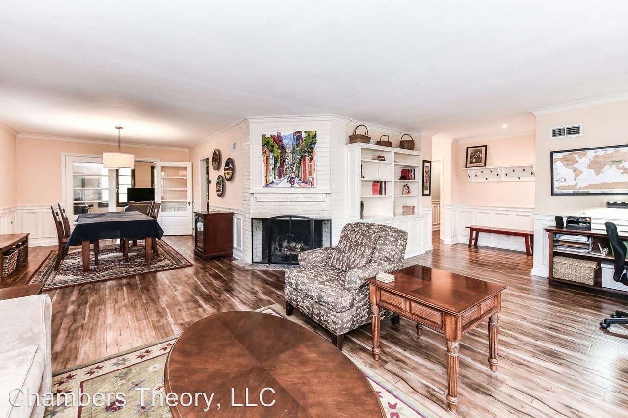 4442 Vacation Ln - Photo 3 of 34