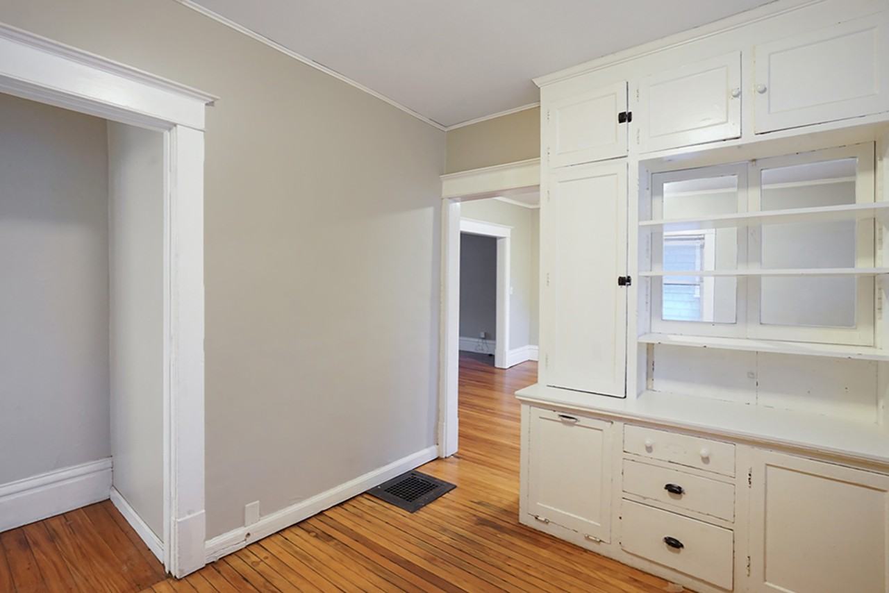 208 College Ave Ne - Photo 2 of 17