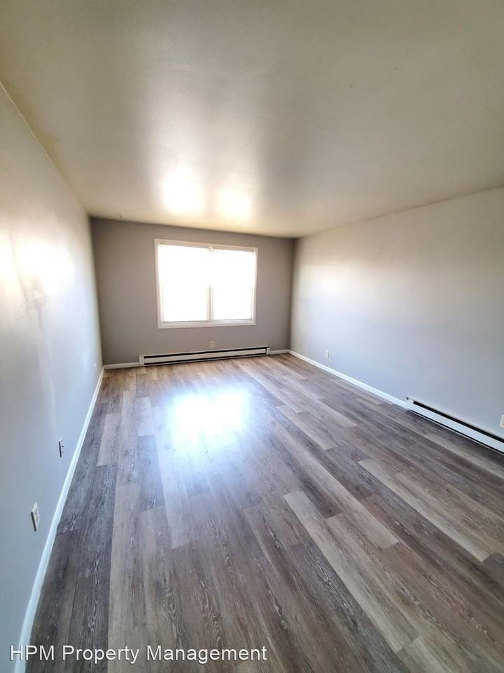 2921 - 23rd St NW - Photo 2 of 6