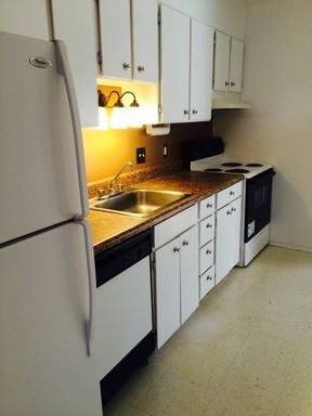 2746 Gatewood Cir - Photo 3 of 4