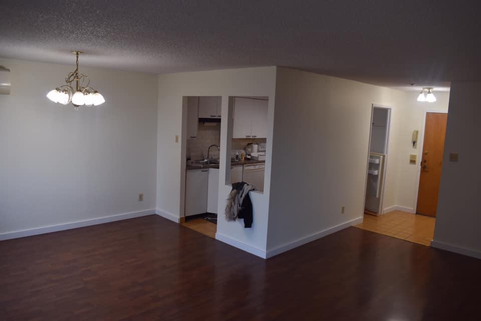 2550 Boul Thimens - Photo 2 of 14