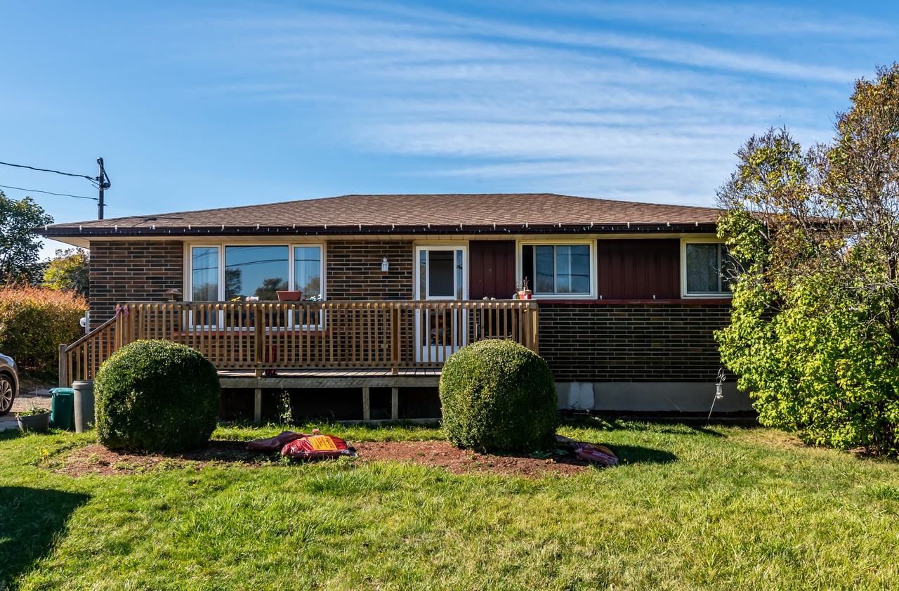 73 Moffatt St Apartments in Merritton, St. Catharines, ON L2P 2L5 Zumper