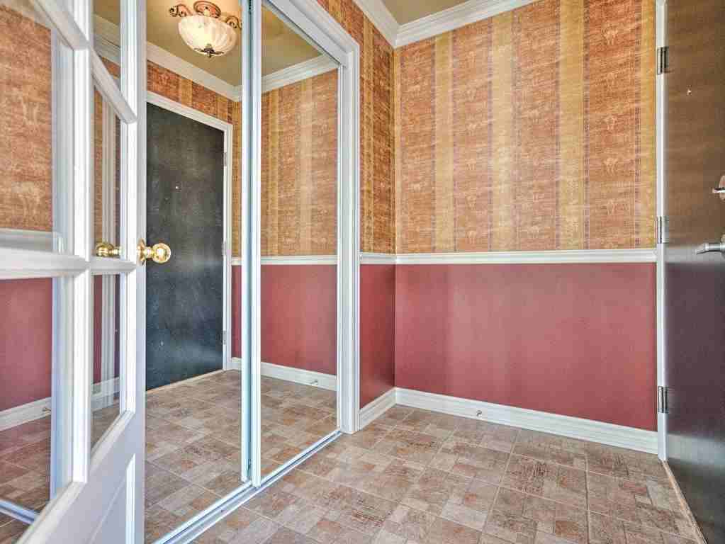 4005 Avenue Colomb #401 - Photo 3 of 26