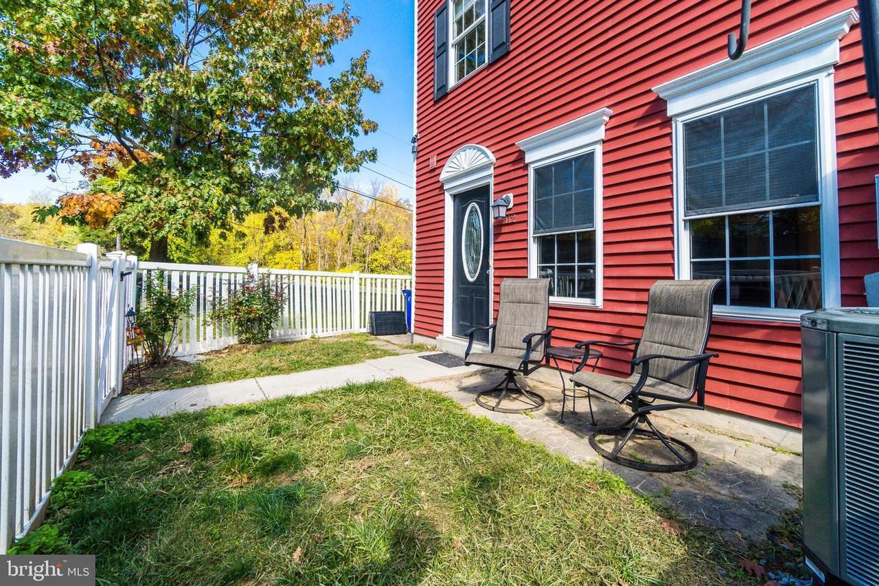 112 North Altamont Avenue #112 - Photo 2 of 10