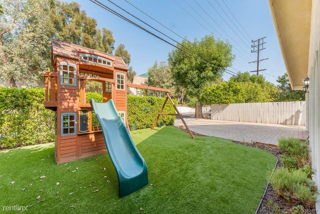 16160 Magnolia Blvd - Photo 2 of 6