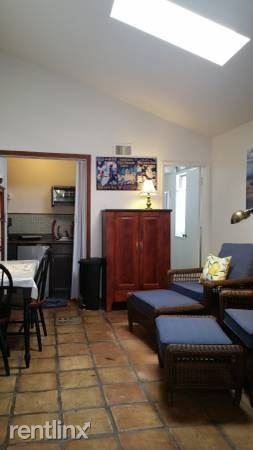 682 Carlo Dr - Photo 2 of 16