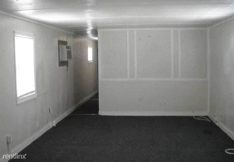 7814 Breeze Dr - Photo 3 of 4