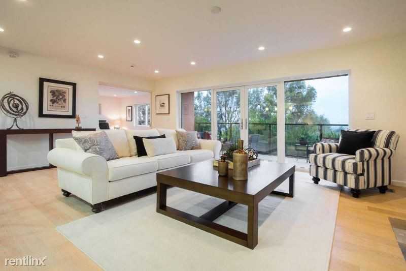 2442 2442 S Coast Hwy 8 - Photo 2 of 15