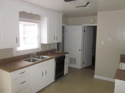 6437 Holliday Rd - Photo 2 of 5