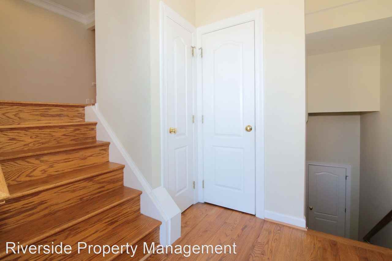 388 Myrtle Pl - Photo 3 of 28