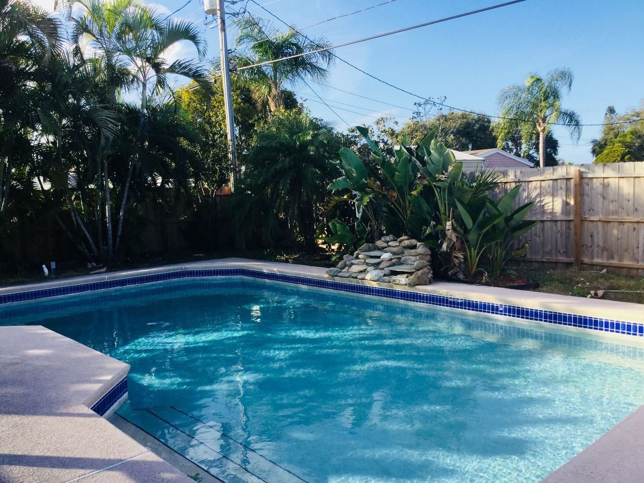 1304 Lakewood Dr - Photo 3 of 16