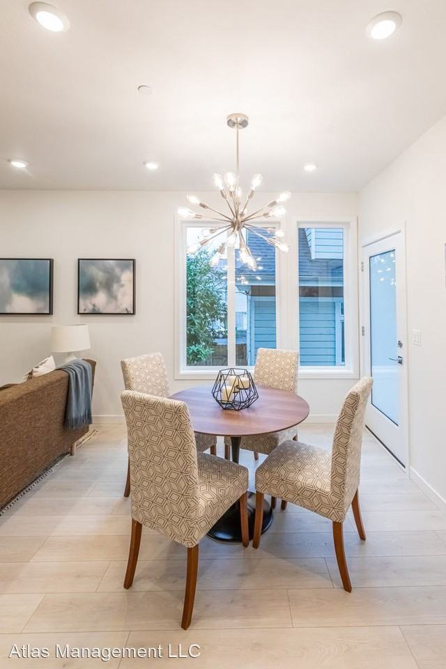 3975 NE Garfield Ave. - Photo 3 of 20