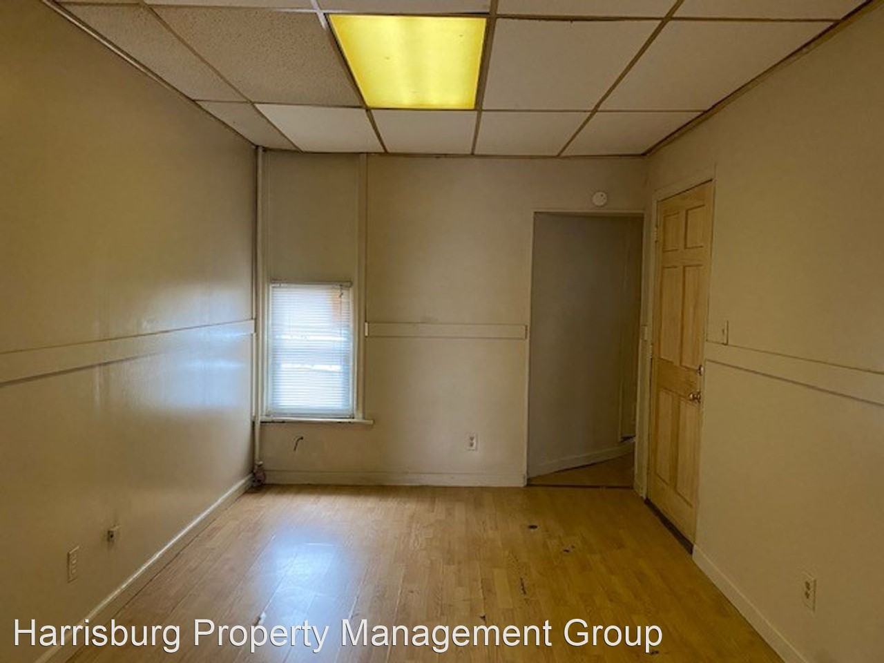 37 S Summit St - Photo 3 of 9