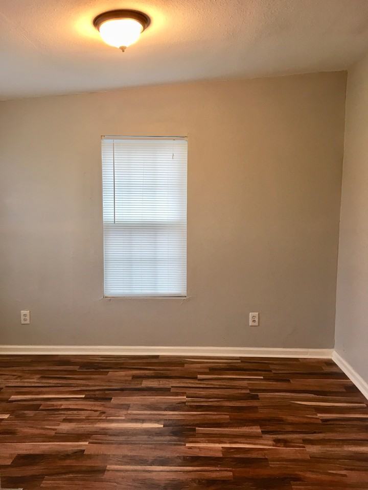 11026 Mayfield Dr - Photo 3 of 19