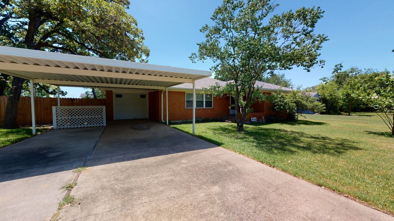 806 Gilchrist Ave - Photo 3 of 35