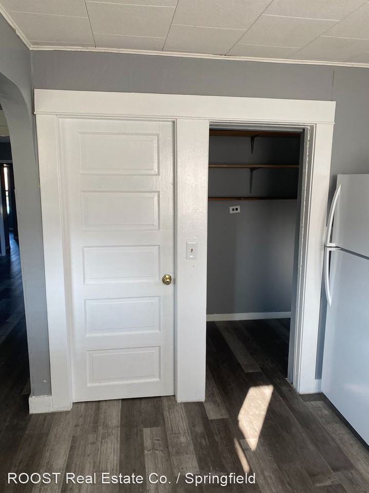 979-979 1/2 Lagonda Avenue - Photo 2 of 12