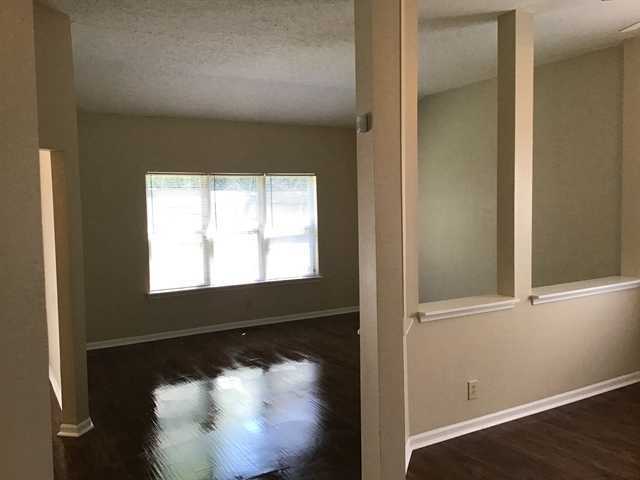 2341 Gradison Cir - Photo 3 of 20