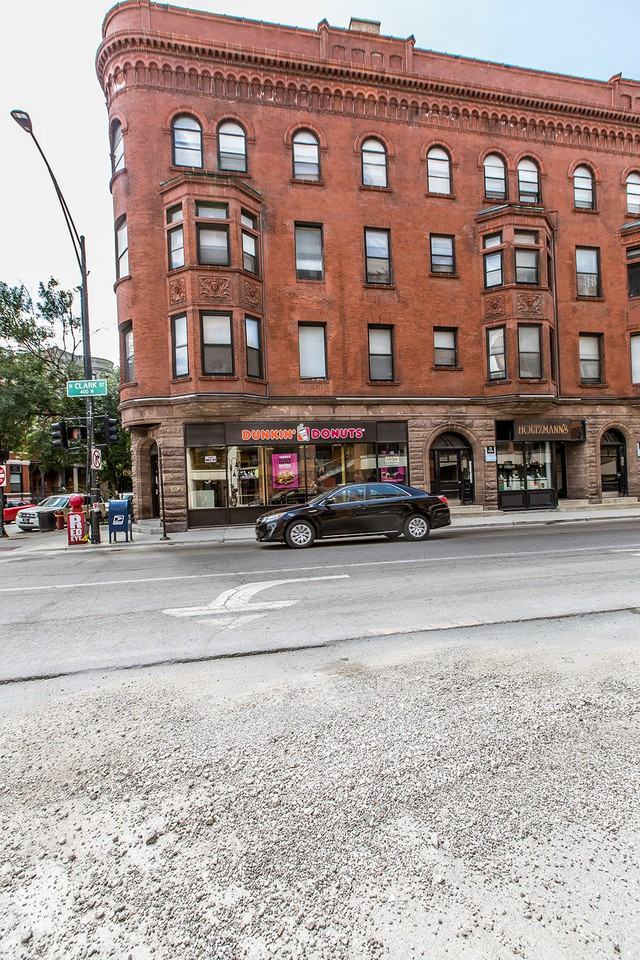 2300 N Clark - Photo 2 of 48