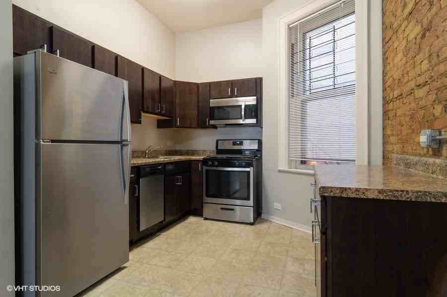 2300 N Clark - Photo 6 of 48