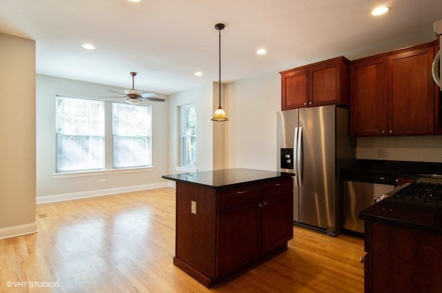 1330 W Argyle - Photo 5 of 17