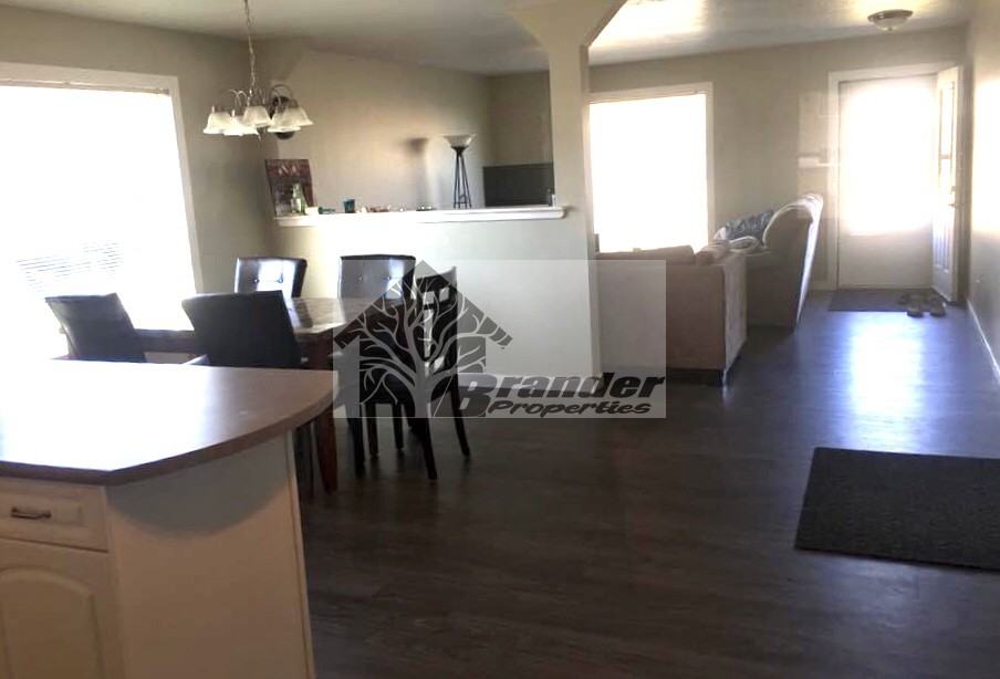 4 Semchuk Dr - Photo 3 of 10