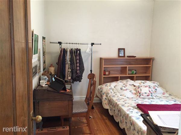 2444 W Leland Ave - Photo 3 of 10