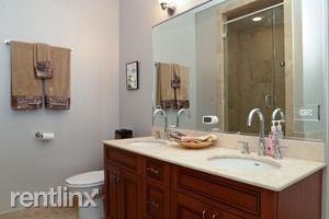 711 W Grand Ave - Photo 2 of 6