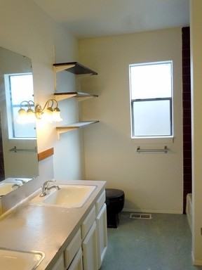 4050 Deemer Rd - Photo 3 of 10