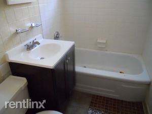 18600 Lexington Ave - Photo 2 of 9