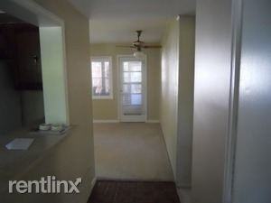 18600 Lexington Ave - Photo 3 of 9