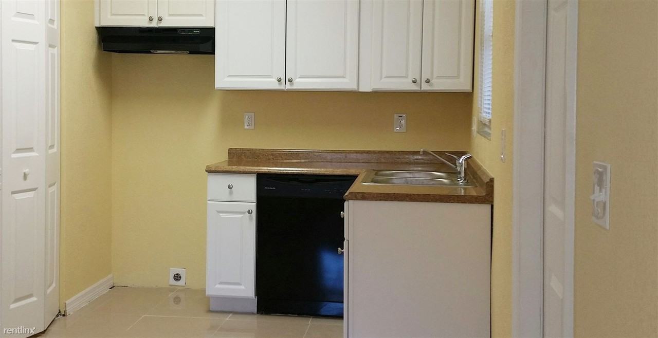 3717 Michigan Ave - Photo 2 of 8