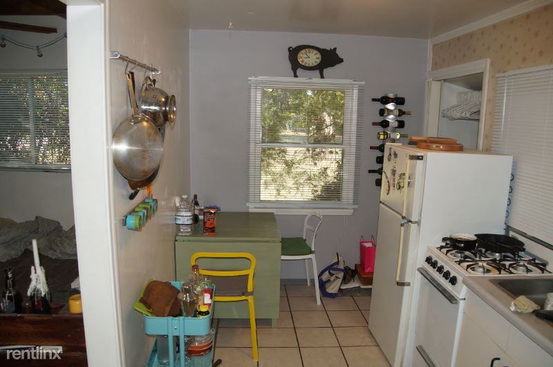360 W 6th St - Photo 3 of 16