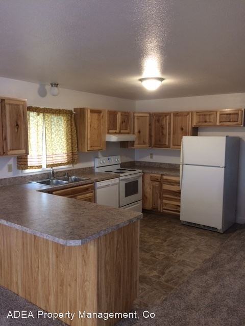 2421 55th Street - Photo 2 of 6