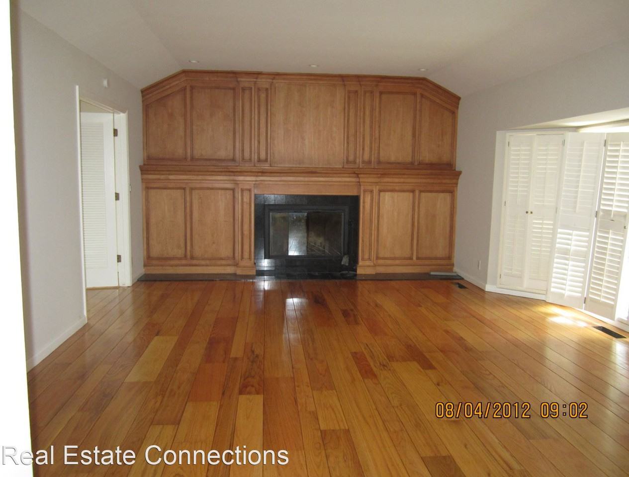 907 Blossom Hill Rd - Photo 2 of 9
