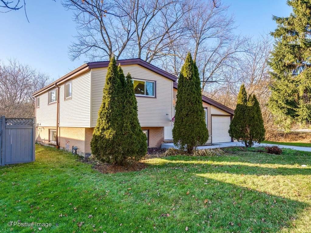 800 Fair Ln - Photo 2 of 26