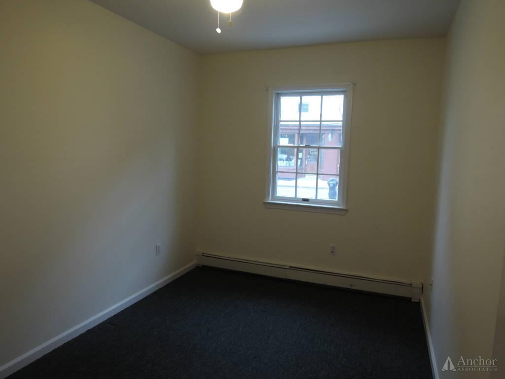 80 Main St #1 - Photo 3 of 4